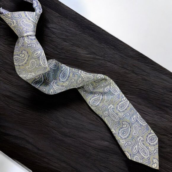 Vintage John Comfort Gray‎ Blue Silk Paisley Necktie Made in London England - Picture 1 of 8